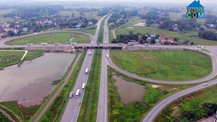 Thái Nguyên có vị trí đắc địa nằm ở trung tâm của vùng kinh tế trọng điểm phía Bắc với hệ thống hạ tầng kết nối hiện đại, luôn trong tốp đầu về thu hút đầu tư FDI