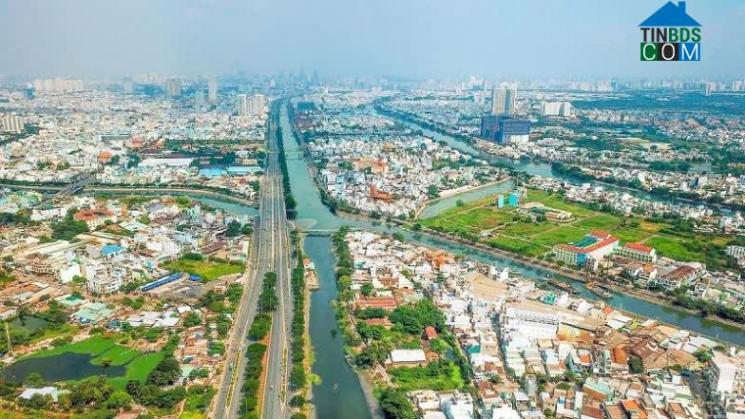 D-Aqua sở hữu vị trí vàng hiếm có còn sót lại tại khu vực quận 8, liền kề quận 1, nơi tâm điểm của giao thông kết nối với các công trình giao thông trọng điểm