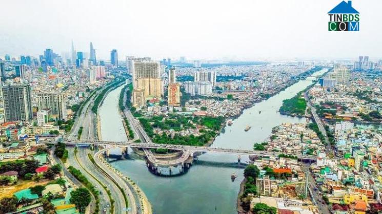 Theo nhận định của các chuyên gia, trong chu kỳ bất động sản 2021 - 2030, thị trường phía Nam vẫn là tâm điểm thu hút đầu tư, do đó là sóng “Nam tiến” sẽ vẫn còn tiếp diễn.