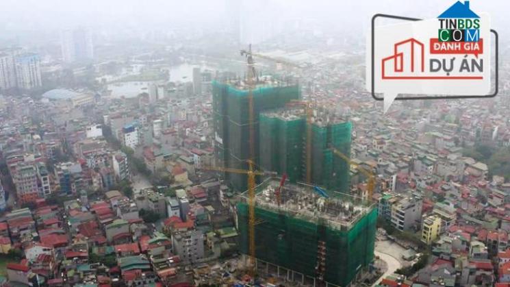 Feliz Home là dự án hiếm hoi thuộc trung tâm Hà Nội có mật độ xây dựng rất thấp, chỉ chiếm hơn 20%, gần 80% diện tích còn lại là dành cho cây xanh, mặt nước, tiện ích và giao thông