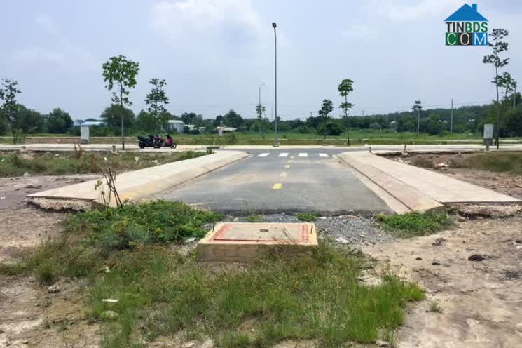 Ảnh Đất Củ Chi, Hóc Môn giảm "sốt", giá vẫn neo cao