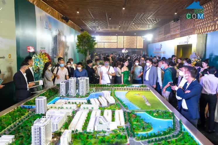 Ảnh Tranh thủ mua nhà trước nỗi lo tăng giá