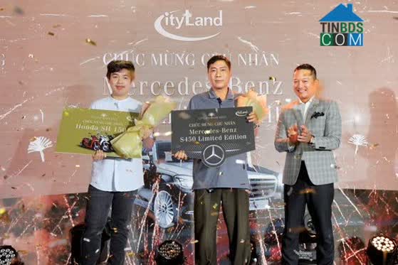 Ảnh CityLand trao xe Mercedes-Benz S450L cho khách hàng may mắn nhất