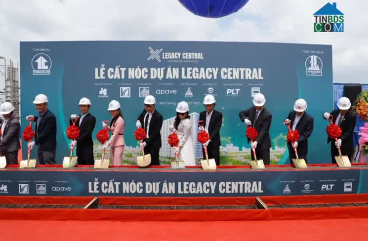 Ảnh Dự án căn hộ Legacy Central cất nóc vượt tiến độ