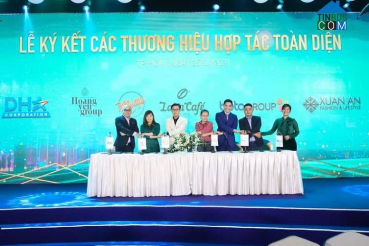 DHA Corp ký kết hợp tác thương hiệu với các