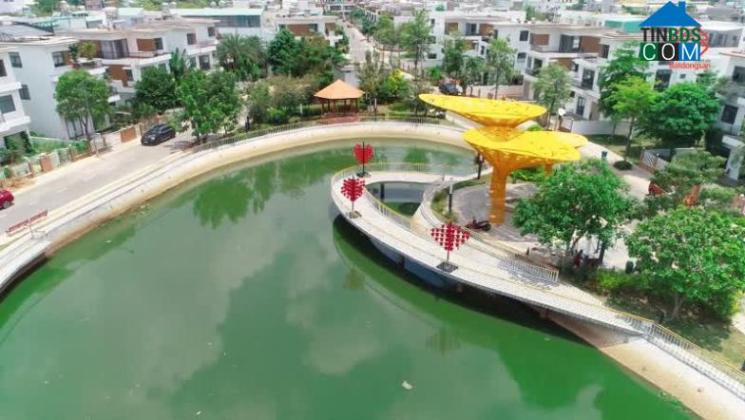 Hồ điều tiết trong lòng KDC Thăng Long Home Hưng Phú là một trong những tiện ích mà dự án Fiato Premier được thừa hưởng.