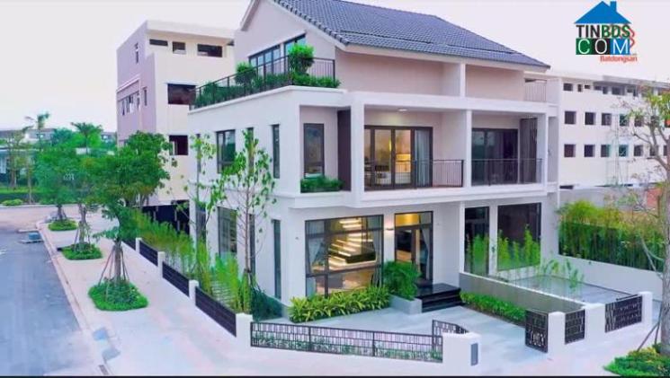 Nhà mẫu nhà phố Diamond Parkview gồm 3 tầng, có nhiều không gian sân vườn thoáng mát