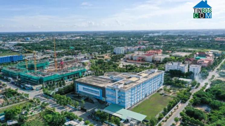 Phân khúc nhà phố thương mại cũng rơi vào thực trạng thiếu nguồn cung sơ cấp trong bối cảnh TP.HCM không có nhiều dự án BĐS mới được triển khai.