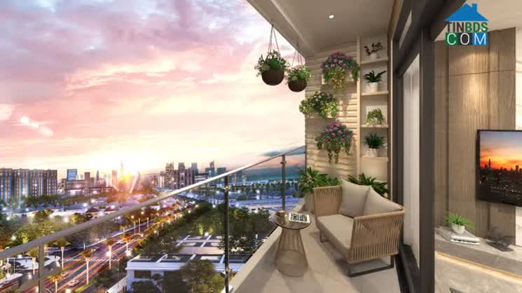 Từ ban công mỗi căn hộ Viva Plaza đều có thể phóng tầm mắt nhìn toàn cảnh ra không gian xung quanh.