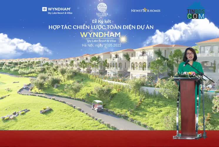 Bà Trần Thị Phương Hiền – Tổng giám đốc NewstarHomes phát biểu tại Lễ ký kết