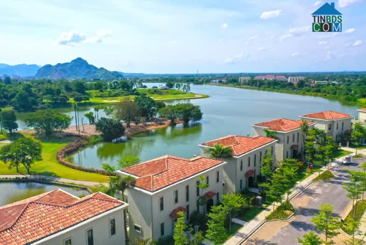 Các dự án bất động sản gắn liền sân golf đòi hỏi phải thực sự đẳng cấp, đầy đủ tiện ích để phục vụ nhu cầu của nhà đầu tư cũng như đối tác của họ