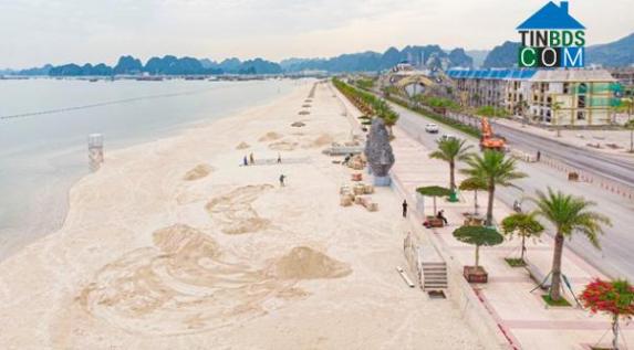 Khu vực sân khấu thực cảnh sự kiện Festival Áo dài Quảng Ninh 2022 tại Green Dragon City