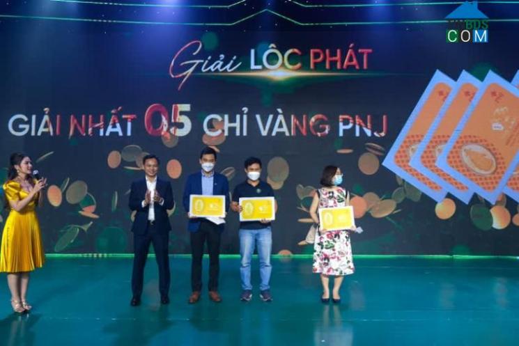  Nhiều giải thưởng vàng giá trị được trao cho khách hàng