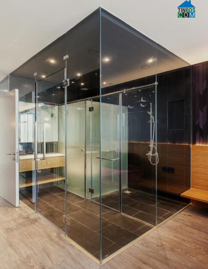 Ảnh 2 giải pháp thông minh khắc phục hoàn toàn tình trạng tối tăm, ẩm thấp của nhà phố 15 năm tuổi