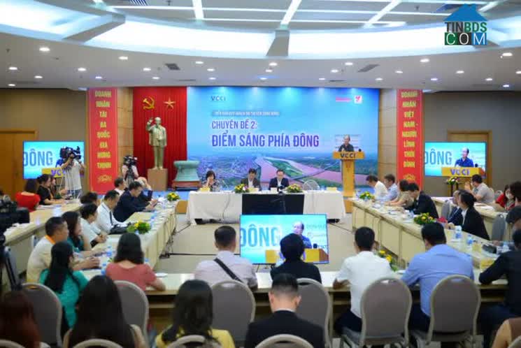 Hội thảo quy tụ nhiều diễn giả tham gia và thảo luận