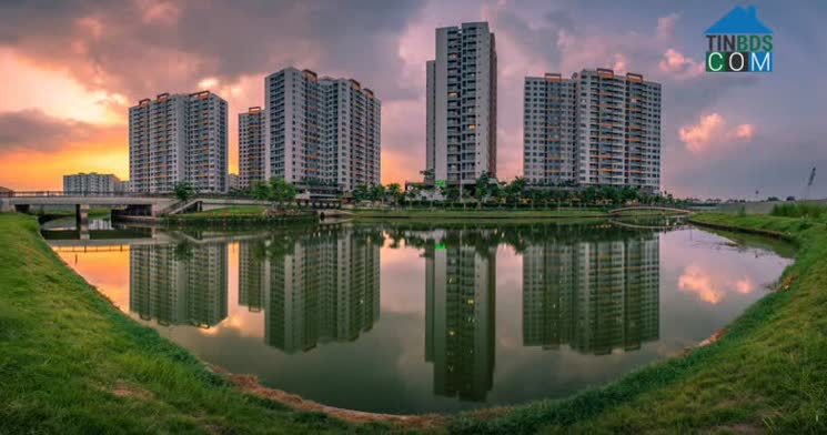 Khung cảnh bình yên của khu đô thị tích hợp Mizuki Park giữa khu Nam TP.HCM phát triển sôi động.
