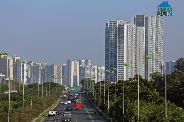Rất nhiều dự án chung cư mọc lên ven Đại lộ Thăng Long