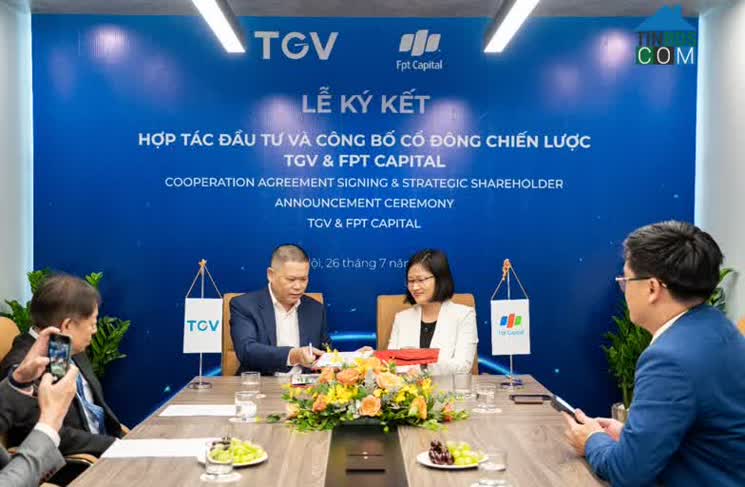 Đại diện TGV và FPT Capital ký kết thỏa thuận hợp tác chiến lược