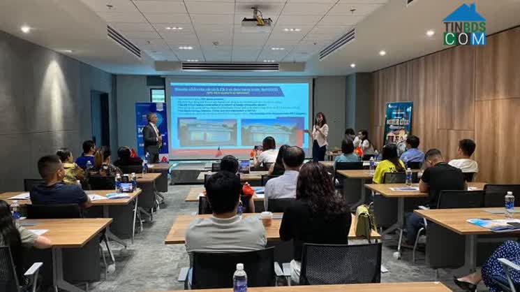 AVS là trung tâm vùng Mỹ sở hữu đội ngũ chuyên gia Việt Nam hỗ trợ xuyên suốt từ bước đầu tư vấn đến khi hoàn vốn EB5.