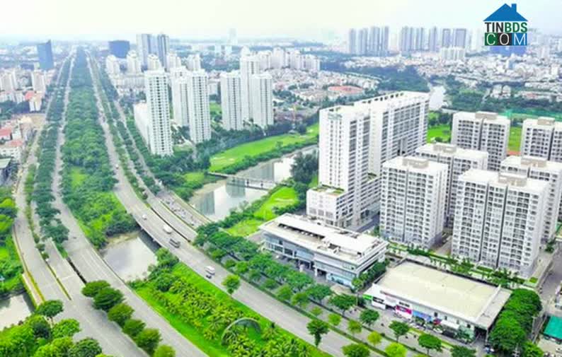 Được nới room nhưng tín dụng vẫn khó chạy vào bất động sản.