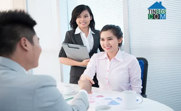 Nhiều môi giới bất động sản coi khoảng thời gian ảm đạm là cơ hội để nâng cao kiến thức chuyên môn, kĩ năng mềm.