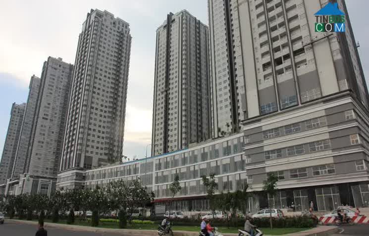 Mặt trước khu căn hộ Sunrise City