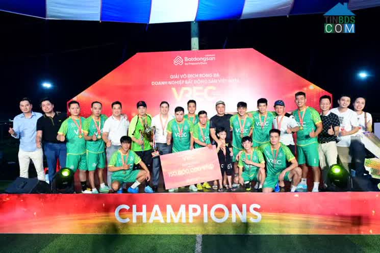 Ảnh VREC 2022: Chính Thức Khép Lại Giải Bóng Thành Công Và Nhiều Cảm Xúc