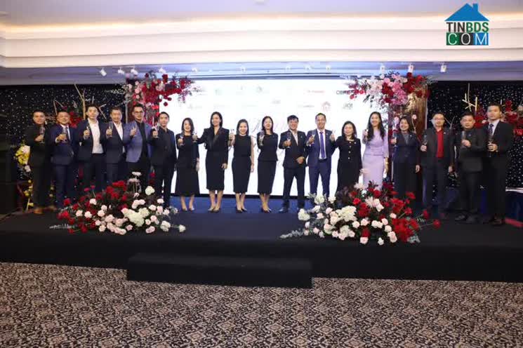 Tinh thần quyết tâm đồng hành cùng dự án King Crown Infinity của 13 đơn vị phân phối chiến lược.