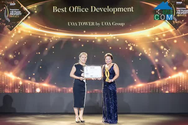 Buổi trao giải do PropertyGuru Vietnam Property Awards tổ chức hôm 21/10/2022.