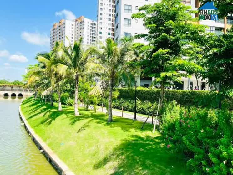 Mizuki Park có khoảng xanh khá lớn