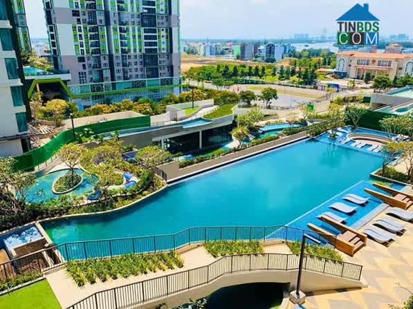 Hồ bơi chuẩn 5 sao tại căn hộ Feliz En Vista