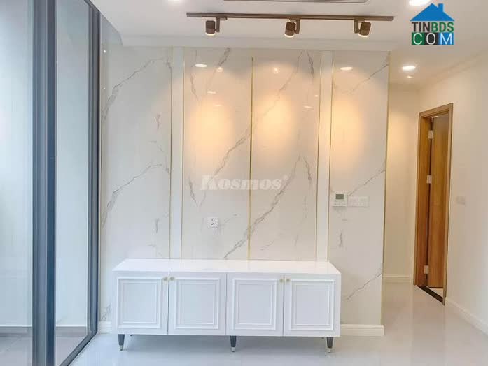 Ảnh Kosmos Cung Cấp Giải Pháp Trang Trí Không Gian Với Vân Gỗ Và Đá