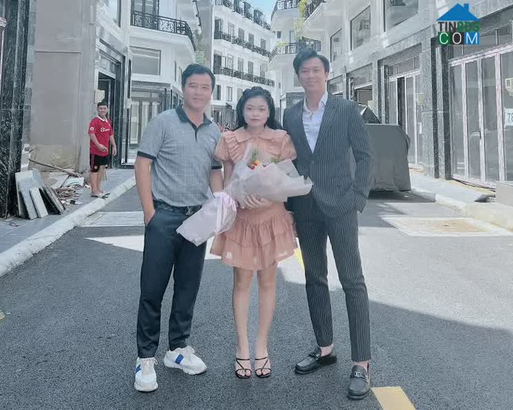 Ca sĩ Hồ Việt Trung tại The Sol Residence