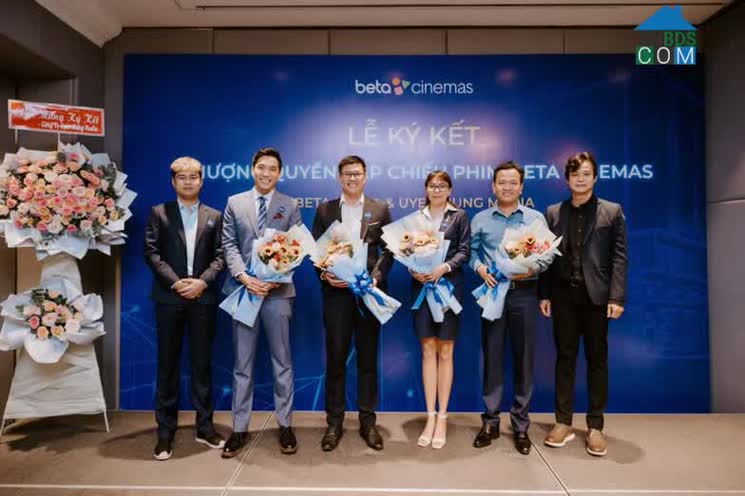 Ảnh Beta Cinemas ký kết hợp tác nhượng quyền rạp phim tại Trung tâm thương mại Uyên Hưng