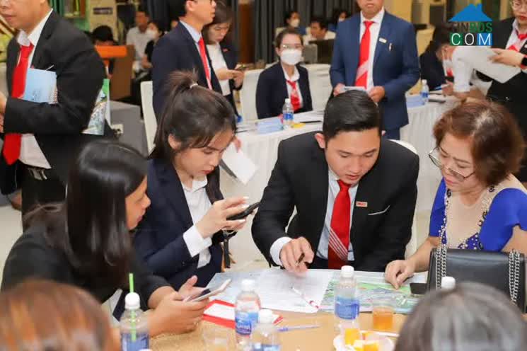 Ảnh Gần 100 Khách Hàng Đặt Cọc Tại Lễ Công Bố Sản Phẩm Nhà Phố Khu Đô Thị Mekong Centre