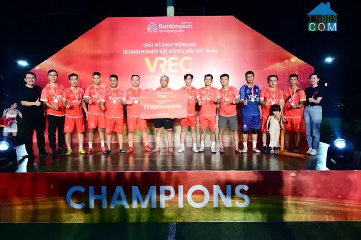 Ảnh VREC 2022: Chính Thức Khép Lại Giải Bóng Thành Công Và Nhiều Cảm Xúc