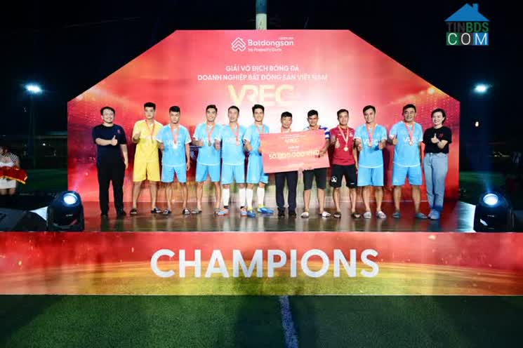 Ảnh VREC 2022: Chính Thức Khép Lại Giải Bóng Thành Công Và Nhiều Cảm Xúc