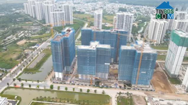 Đến tháng 1/2023, dự án Lumiere Boulevard đã cất nóc cả 4 tòa.