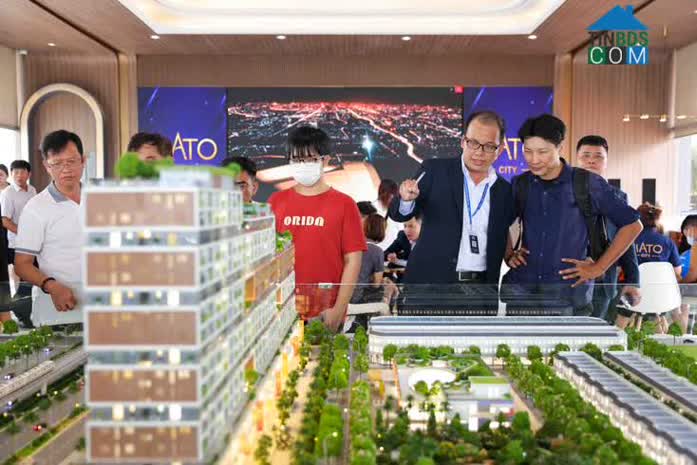 Ngân hàng giảm lãi suất giúp thị trường BĐS có thêm động lực để sớm phục hồi.