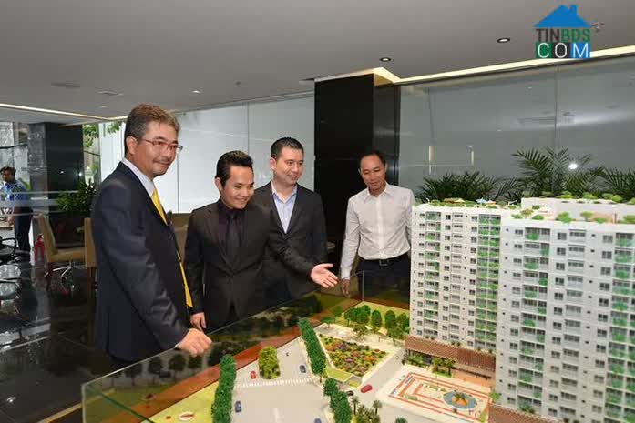 Lượng người nước ngoài sinh sống và làm việc tại Việt Nam tăng mạnh những năm qua