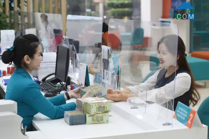 Người mua kỳ vọng hạ lãi suất vay từ khối ngân hàng sau ngày 1/9 tới đây.