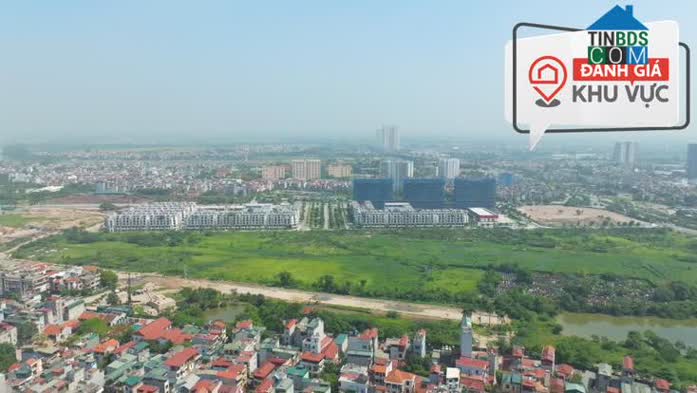 Với lợi thế gần các quận trung tâm, Long Biên được đánh giá có nhiều tiềm năng để phát triển thành một đô thị mới năng động, hiện đại