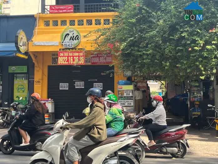Mặt bằng cho thuê TP.HCM vẫn rơi vào tình trạng ế ẩm, khách thuê trả mặt bằng sau vài tháng thuê.