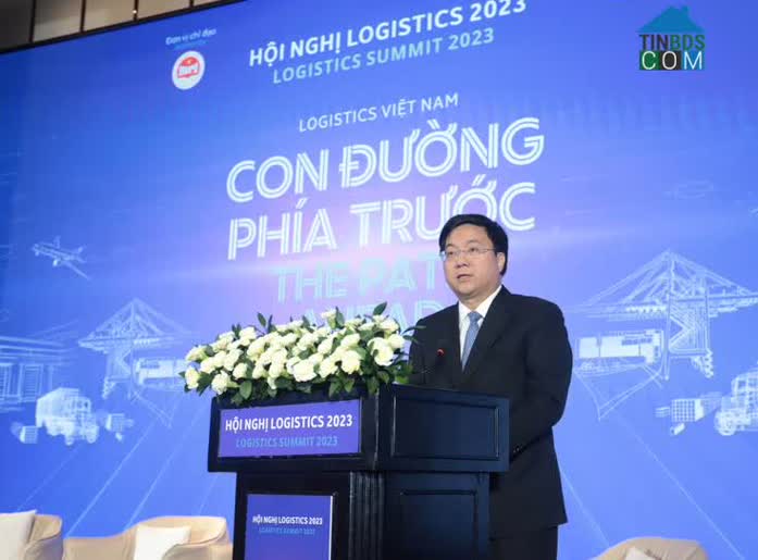 Thứ trưởng Bộ kế hoạch & Đầu tư nhận định về ngành logistic Việt Nam.