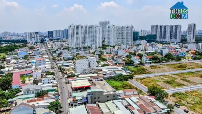 Nhiều nhà đầu tư đang chờ đợi những diễn biến tích cực của thị trường trong thời gian tới