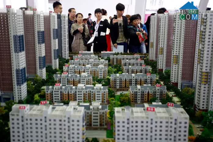 Người Việt không còn nặng nề chuyện kiêng kị mua nhà tháng Ngâu