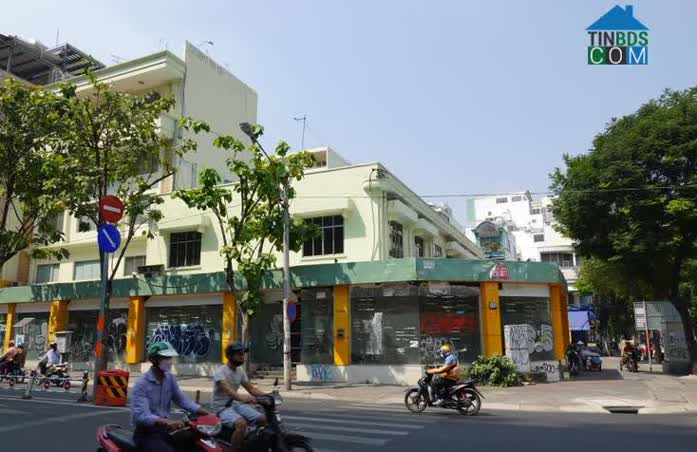 Ảnh Mặt Bằng Cho Thuê TPHCM Khu Trung Tâm, Ế Nhưng Không Giảm Giá