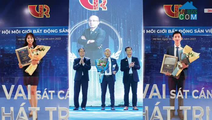 Ảnh Sàn Nam Long: Hành Trình Xây Đắp Thành Công Từ Những ‘Viên Gạch’ Tinh Hoa