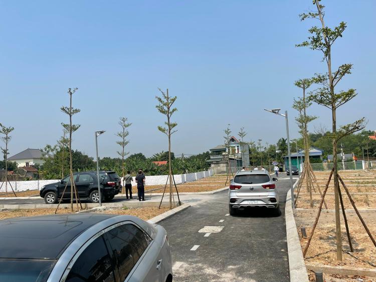 Ảnh Đất Nền Hòa Lạc Gợn Sóng, Sức Mua Túc Tắc, Không Tăng Mạnh
