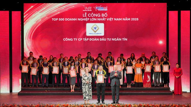 Ảnh Ngân Tín Group: Xây Dựng Cộng Đồng Sống Xanh Tiêu Chuẩn Quốc Tế